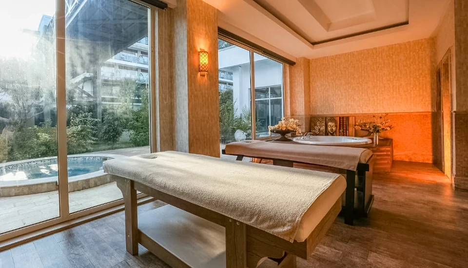 هتل کریستال واتر ورد آنتالیا